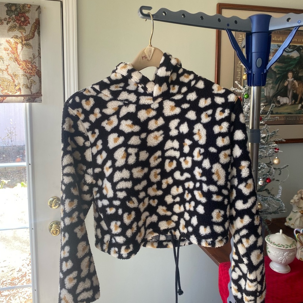 Wild Fable Pull-over